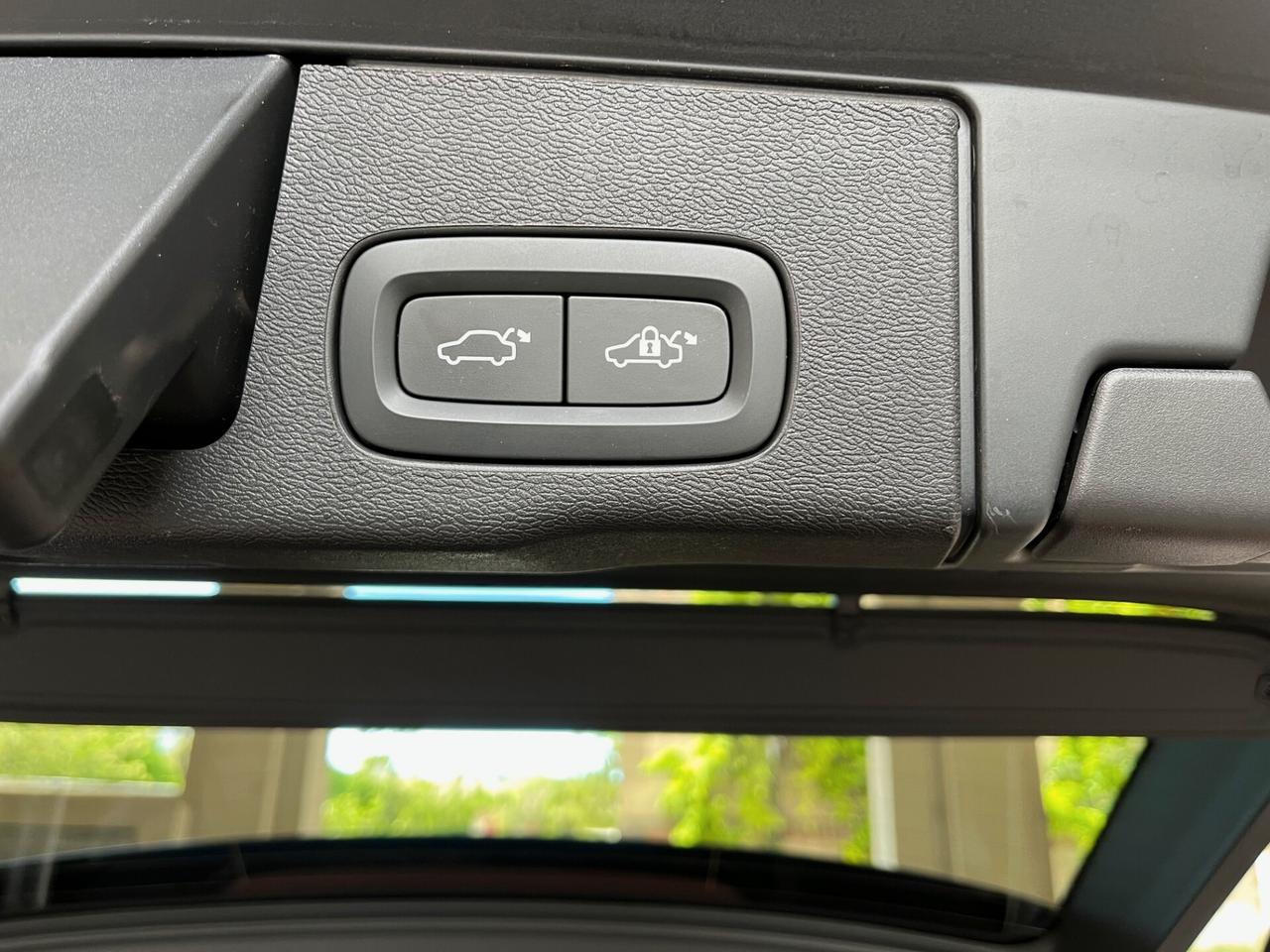 Volvo XC 60 XC60 B4 (d) AWD Geartronic Momentum Pro