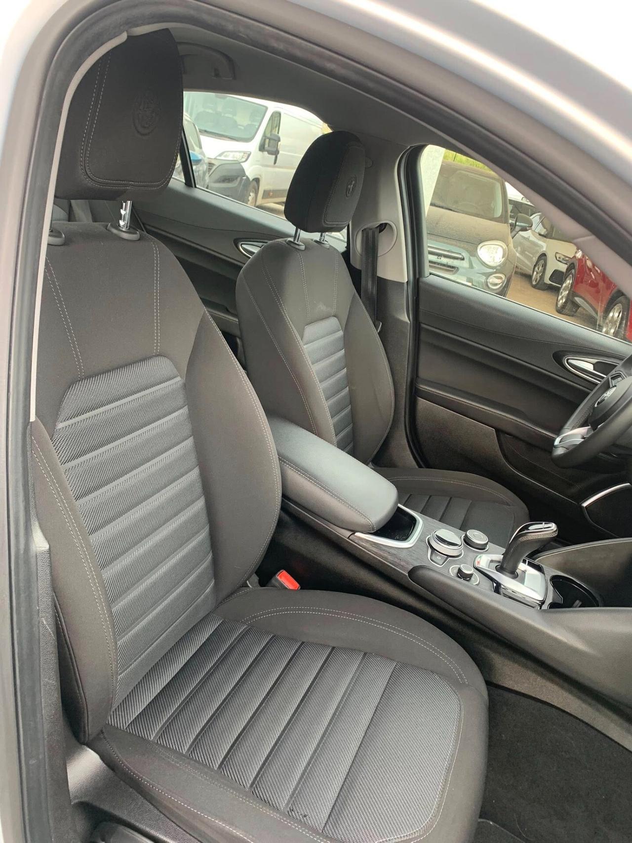 Alfa Romeo Giulia 2.2cc160 CV AT8 uniprò 12/2020