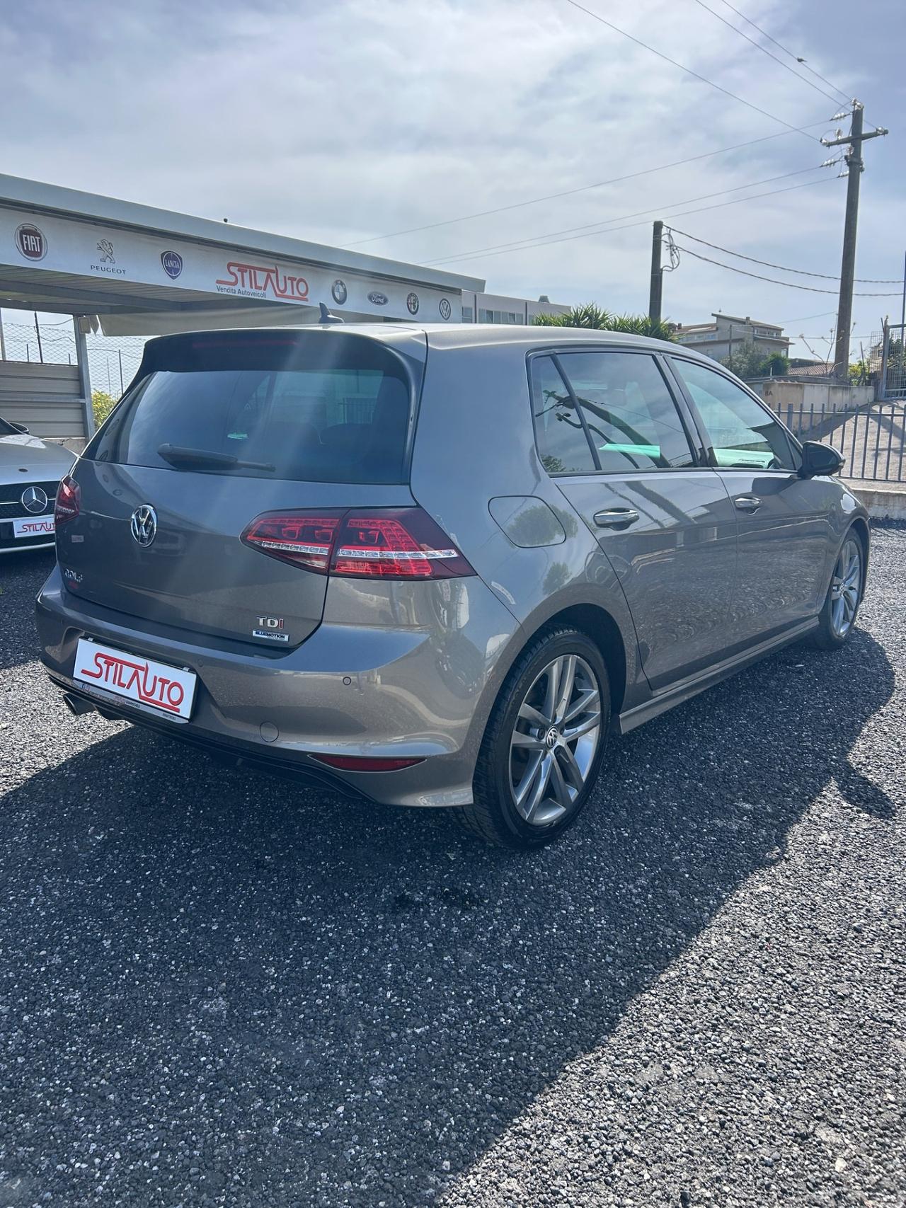 Volkswagen Golf 1.6 TDI 110 CV 5p. R-Line