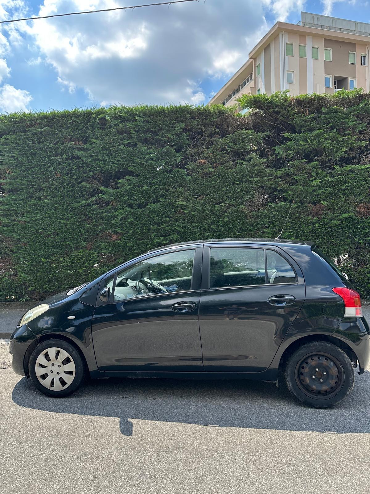 Toyota Yaris 1.3 5 porte GPL - NEOPATENTATI