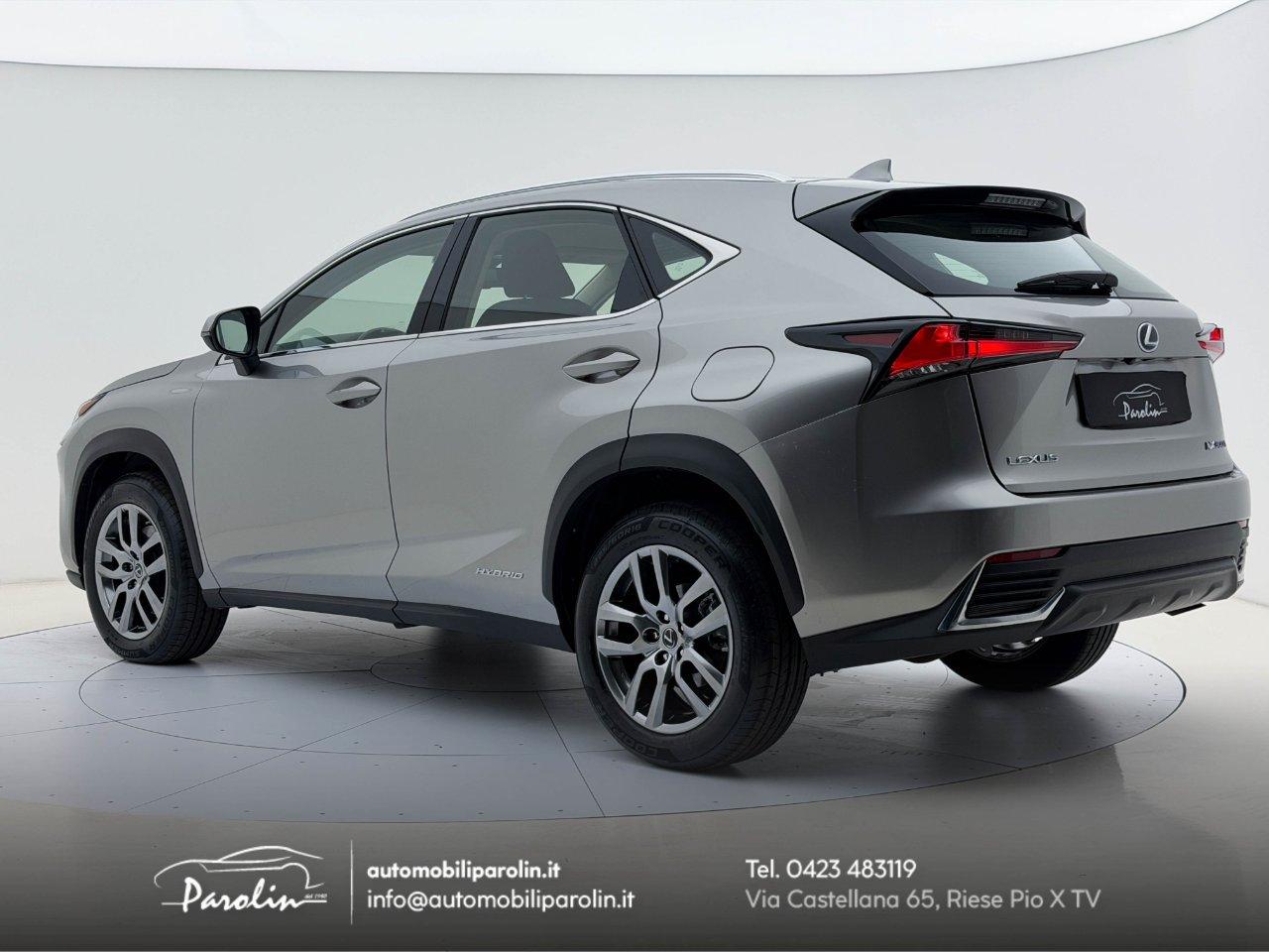 Lexus NX 300h 2.5 Business 2wd cvt