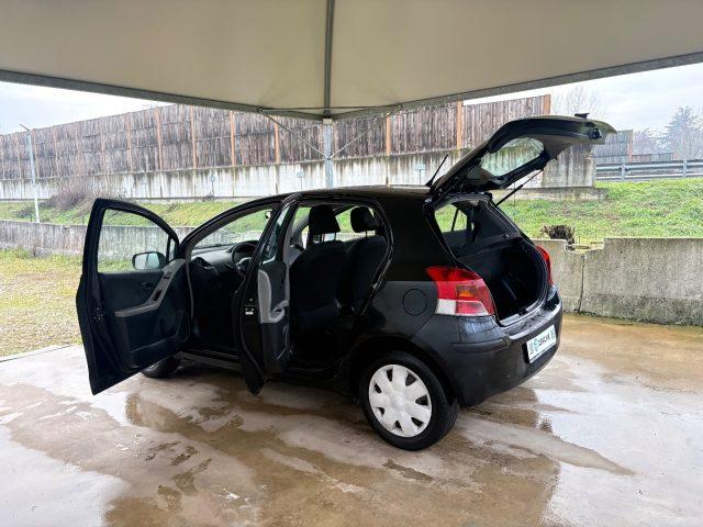 TOYOTA Yaris 1.0 5 porte OK NEIèATENTATI BòUETHOOT