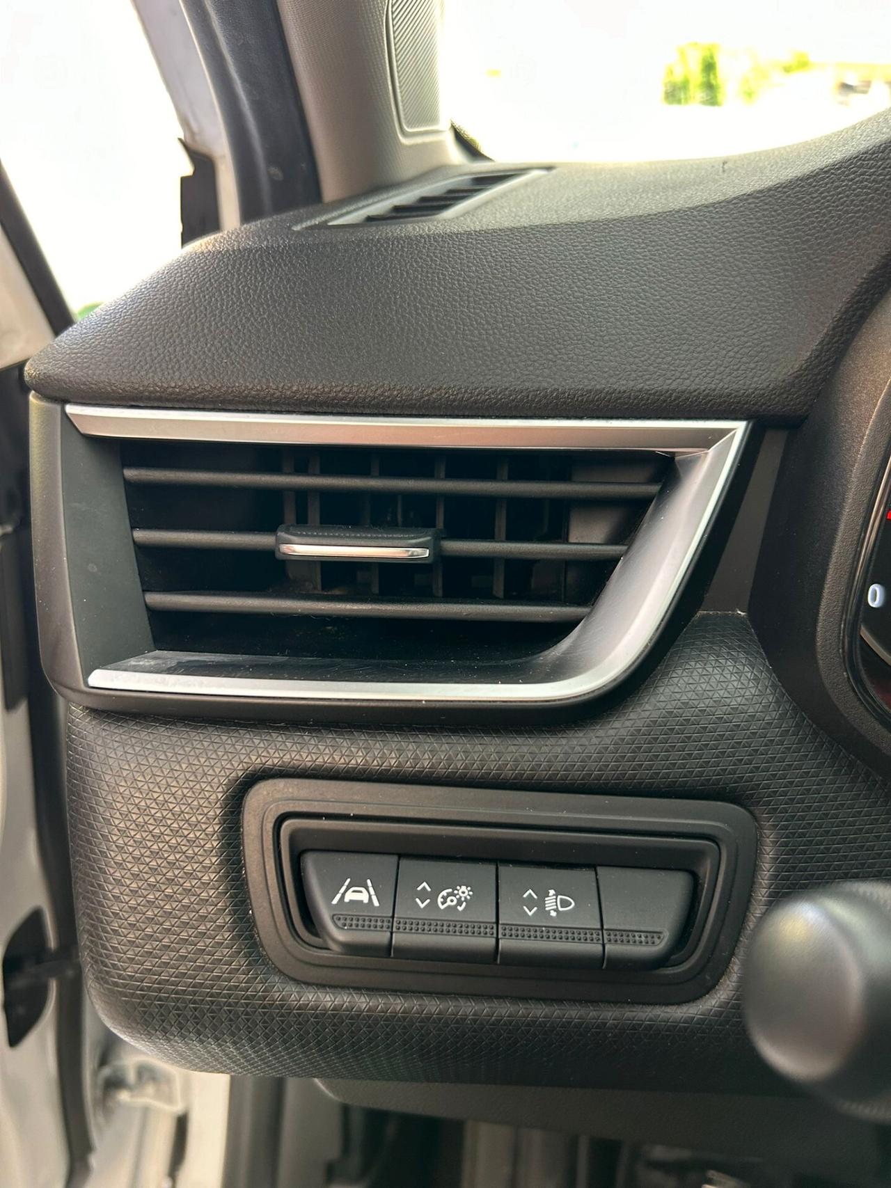 Renault Clio Blue dCi 1.5 diesel 100 CV 5 porte