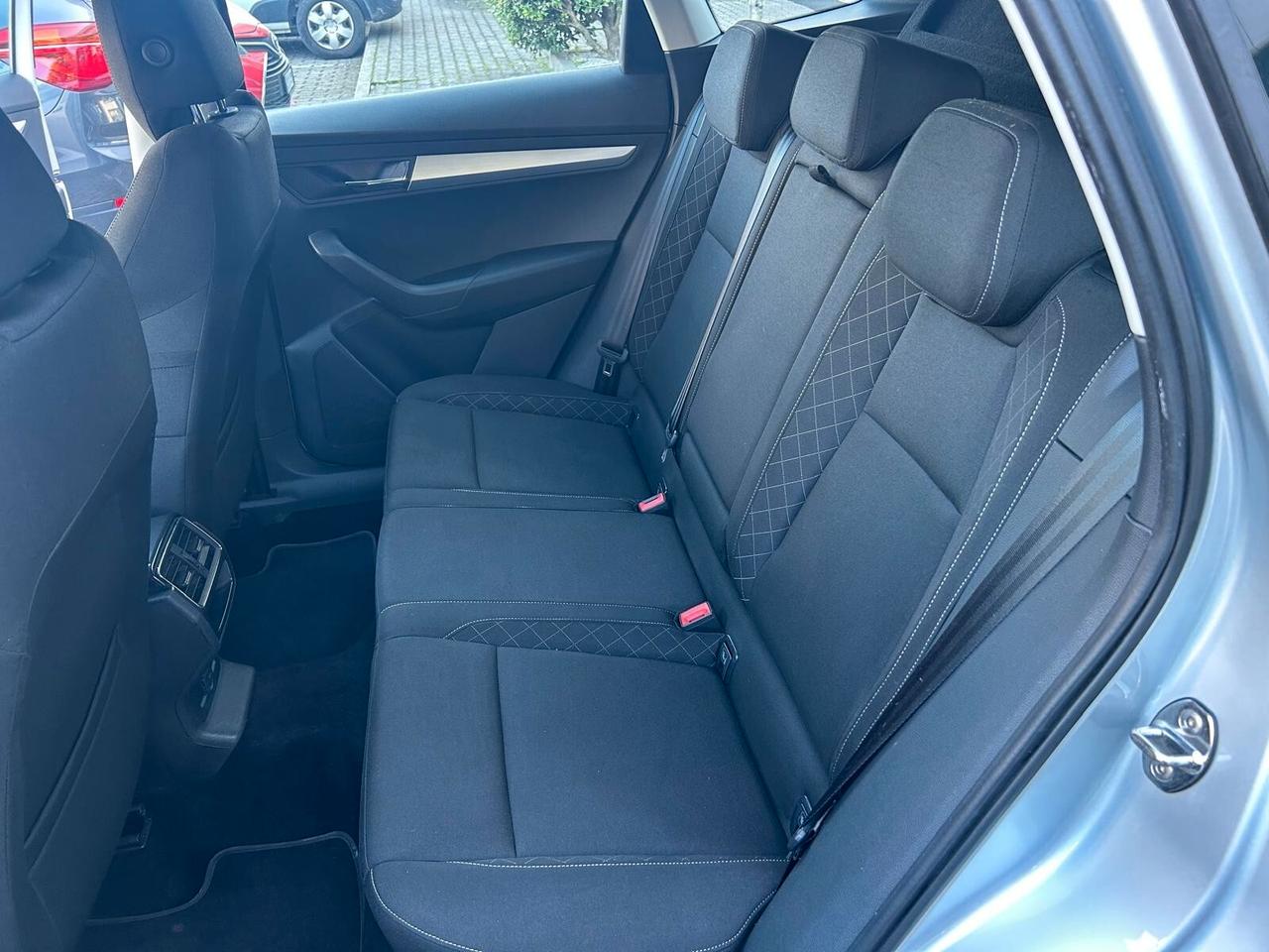 Skoda Karoq 1.6 tdi scr Executive dsg GRANDINATA