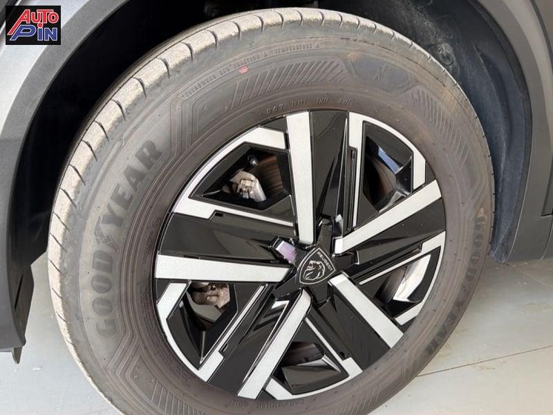 Peugeot 2008 Hybrid 145cv e-DCS6 Style auto