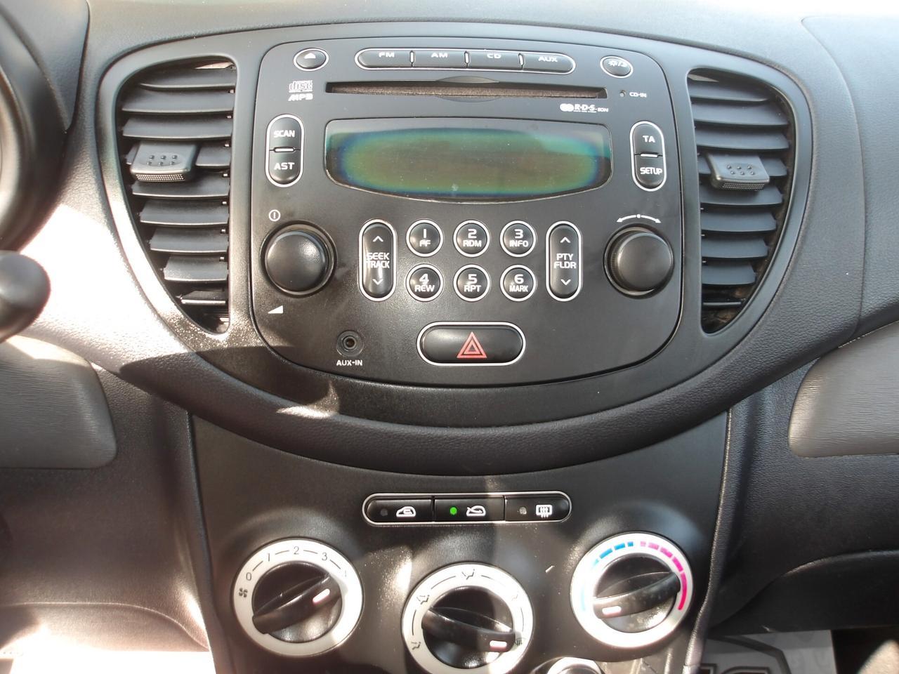 HYUNDAI I10 1.1 B/GPL-(CASA MADRE)-2009