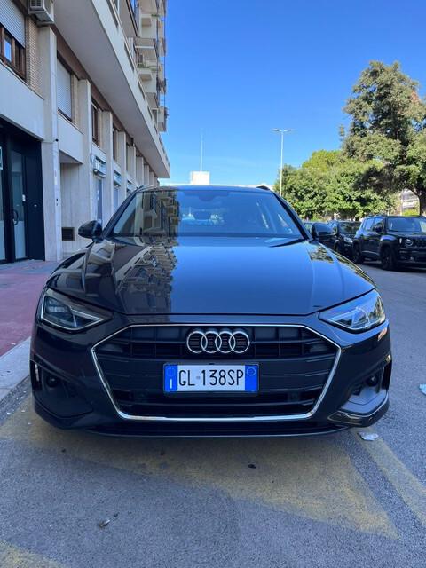 Audi A4 Avant 40 TDI S tronic Business