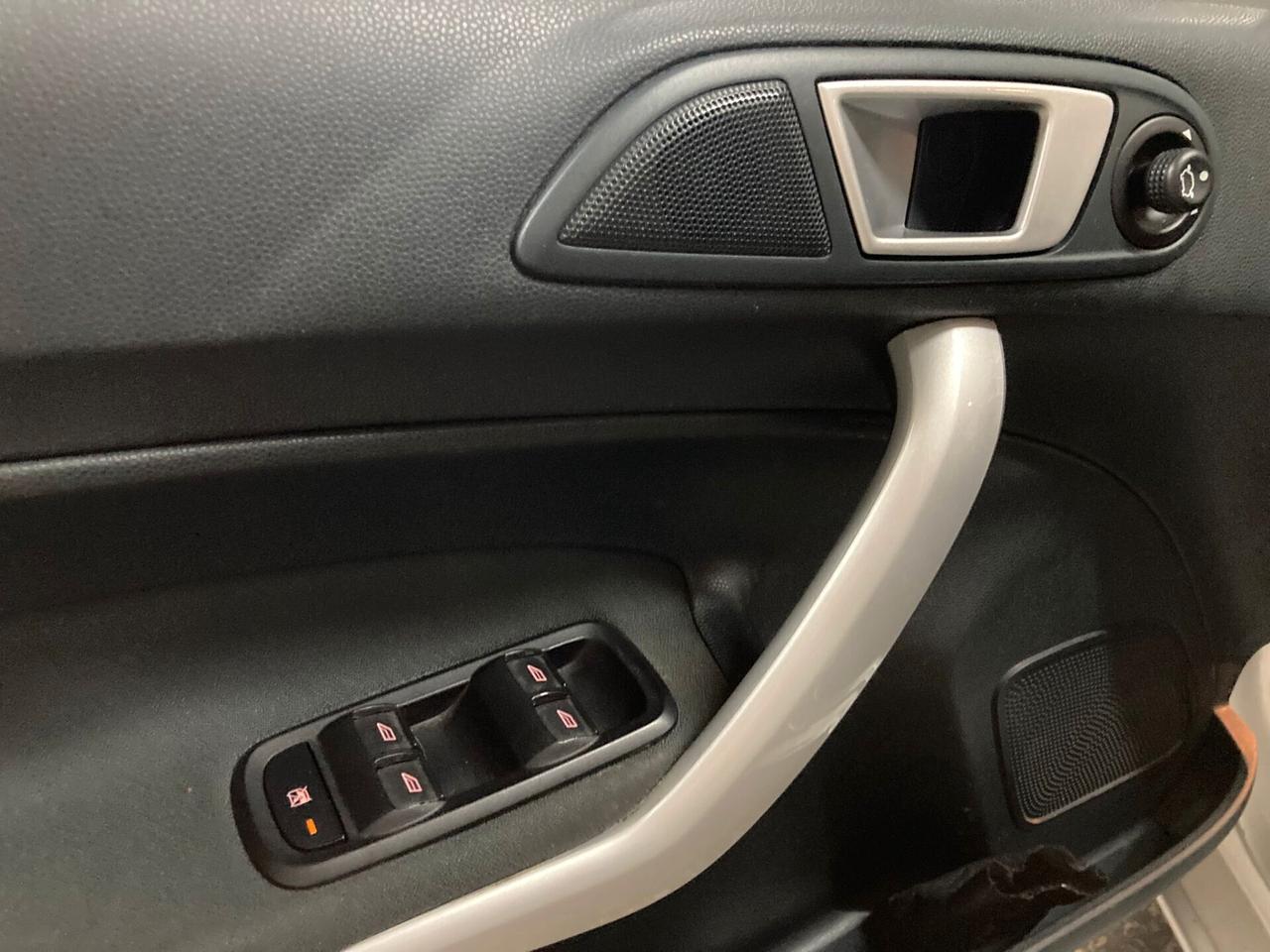 Ford Fiesta GPL - X NEOPATENTATI - 2012
