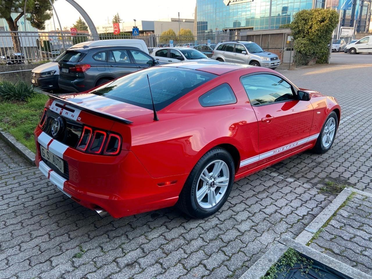Ford Mustang 3.7 V6 305cv Coupe Aut. IVA ESPOSTA - 2014