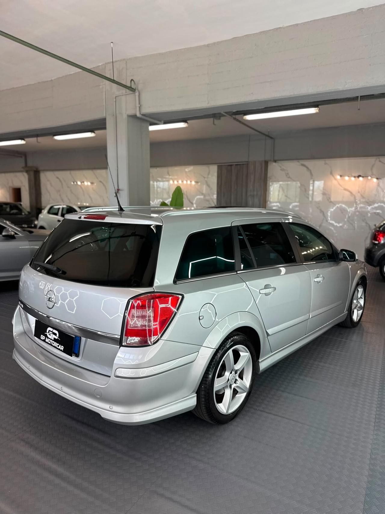 Opel Astra 1.8 16V VVT Station Wagon Cosmo