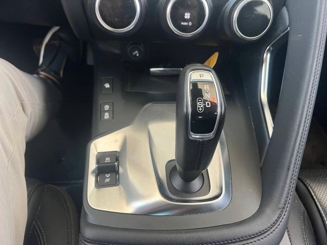 Jaguar E-Pace 2.0d i4 R-Dynamic HSE awd 180cv auto my19