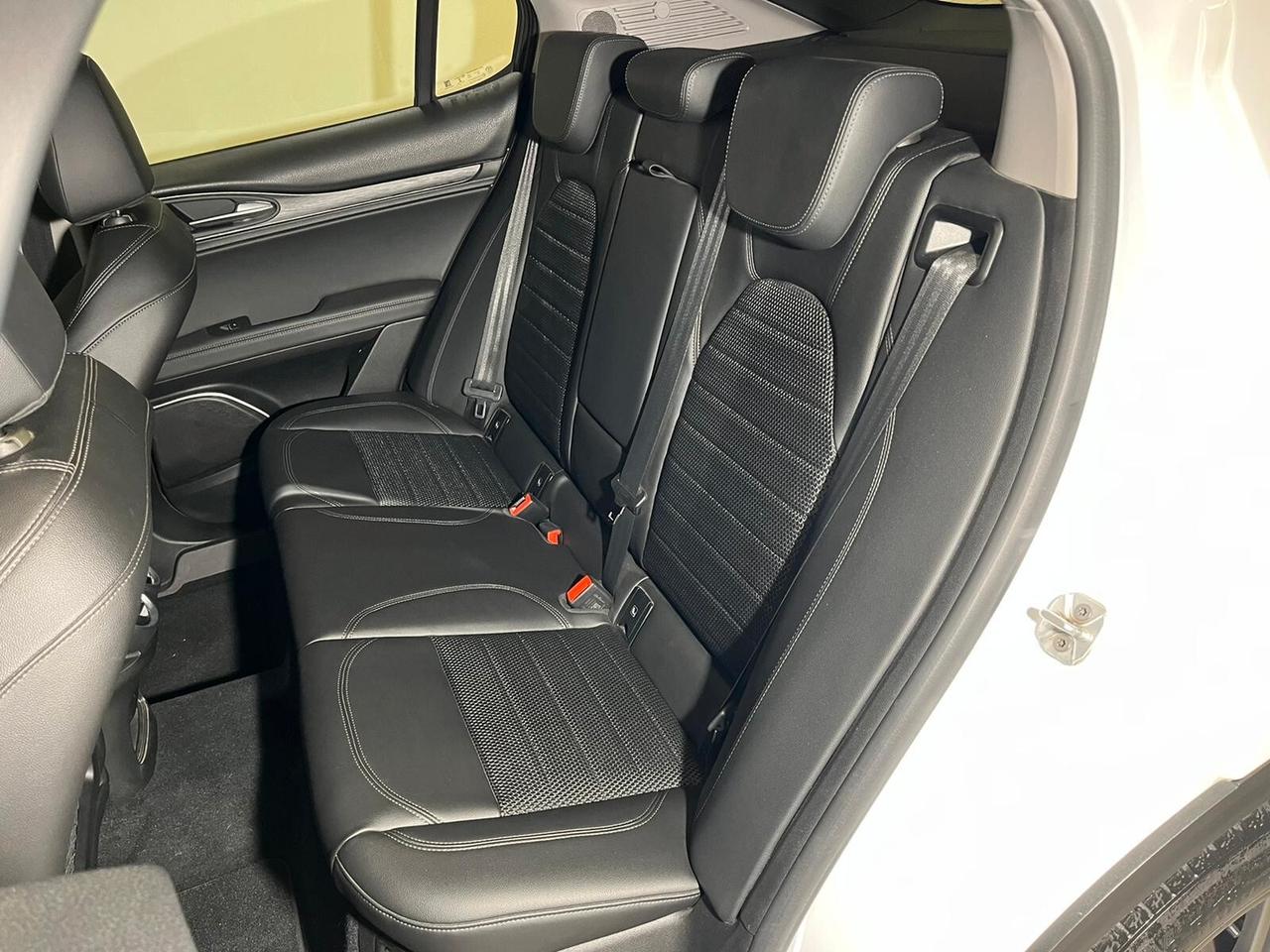Alfa Romeo Stelvio 2.2 Turbodiesel 180 CV AT8 Q4 Executive