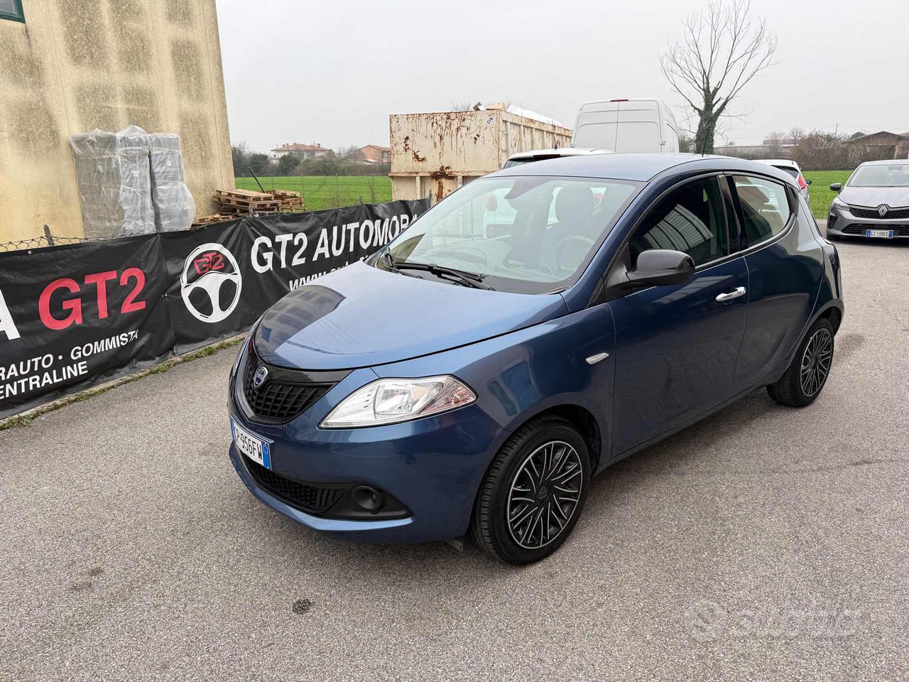 LANCIA Ypsilon 1.0 FireFly S&S Hybrid Silver Pl