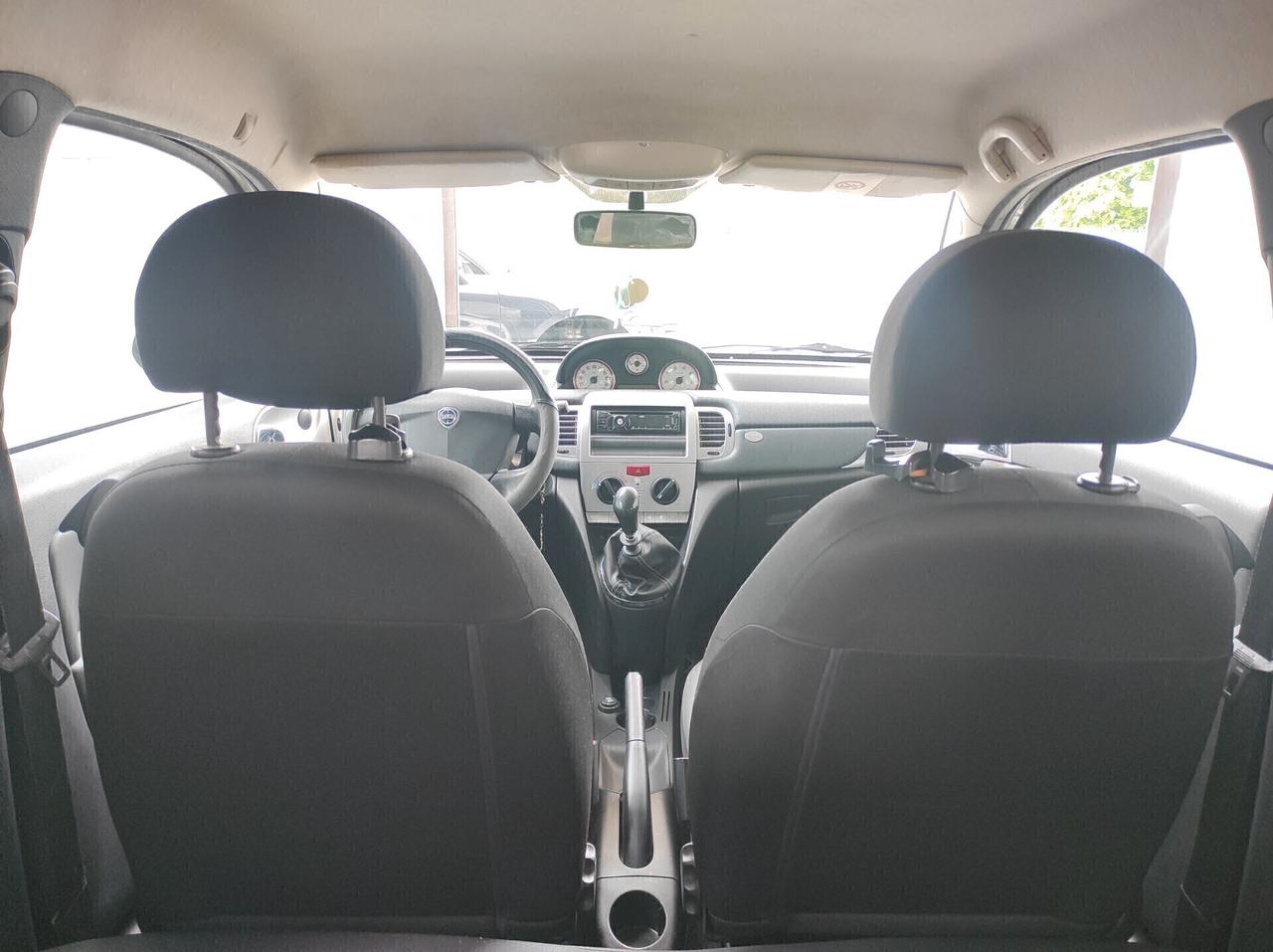 Lancia Ypsilon 1.2 Argento NEOPATENTATI