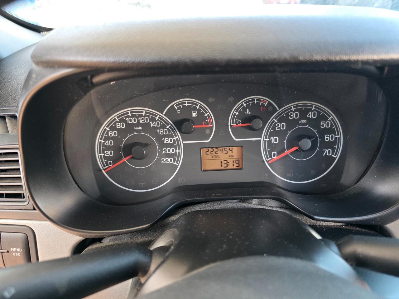 Fiat Grande Punto 1.3 MJT 75 CV 5 porte Actual con 222.000km