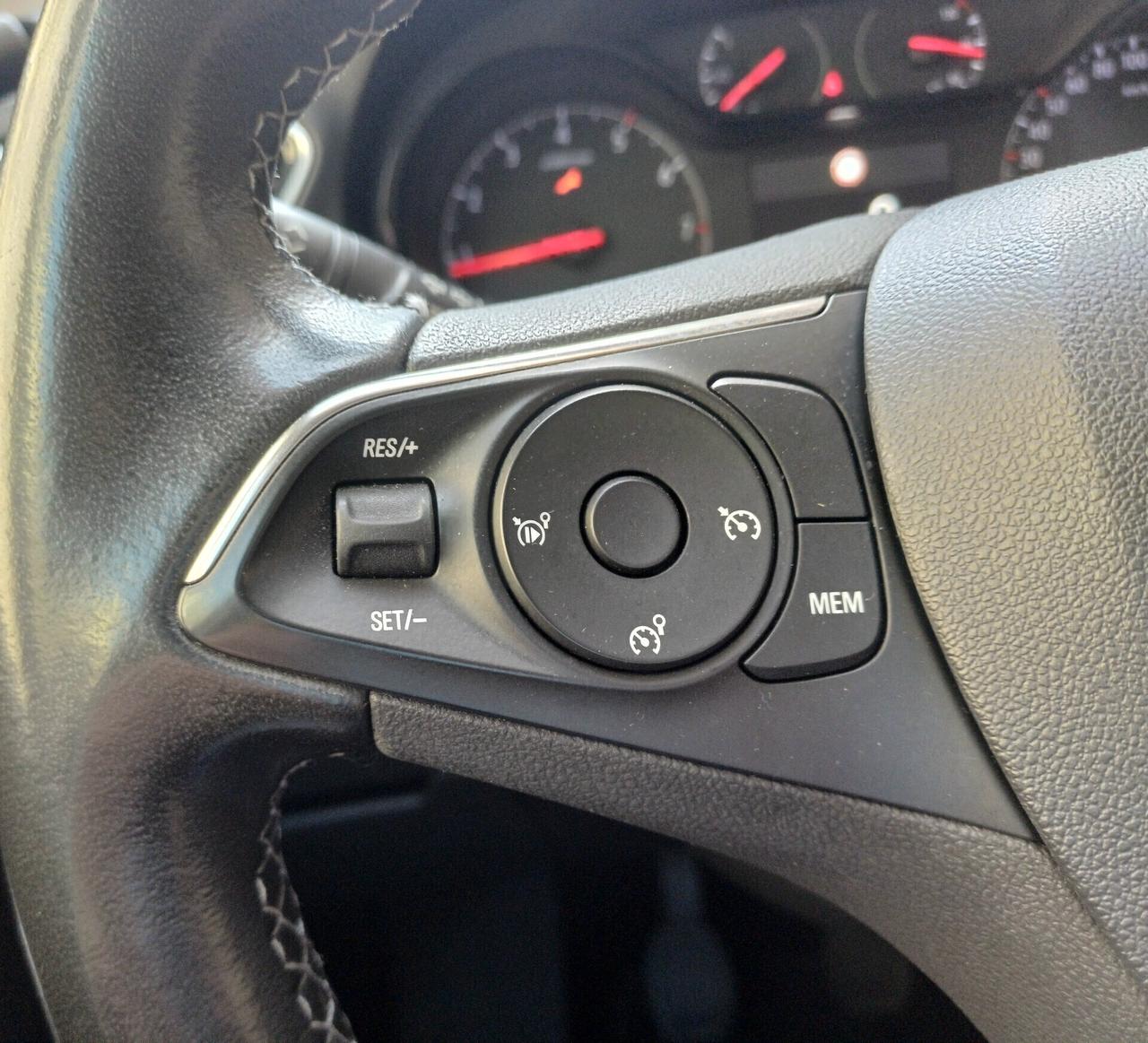 OPEL GRANDLAND X 1.5 DIESEL 130cv BUSINESS EDITION