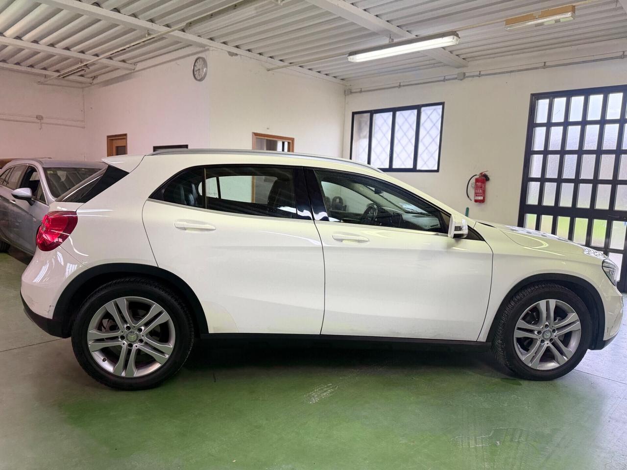 Mercedes-benz GLA 200 Automatic Premium