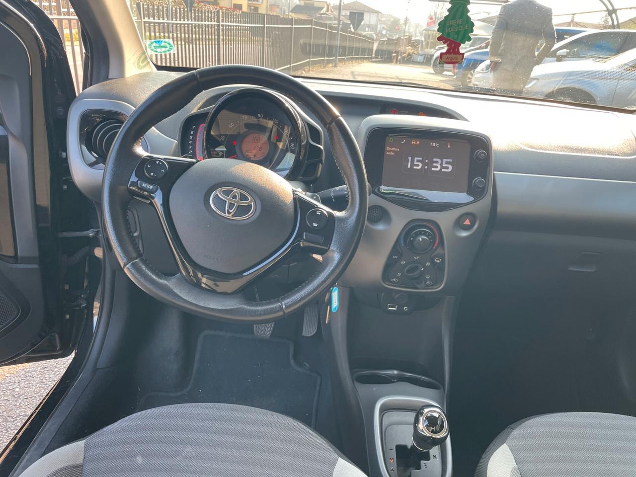 Toyota Aygo 1.0 VVT-i 72 CV 5 porte x-business MMT