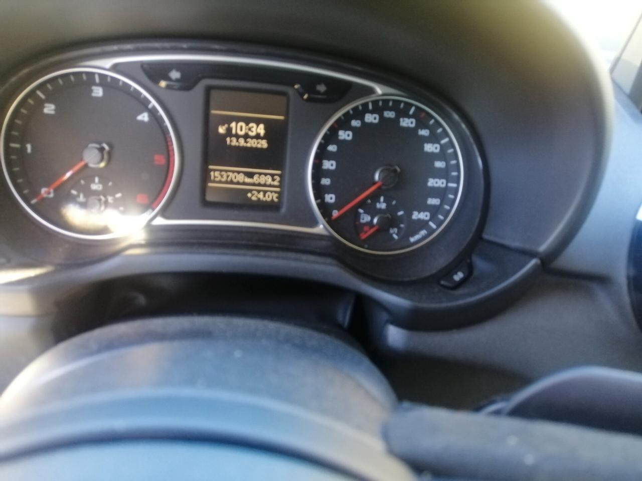 Audi A1 1.6 TDI S tronic S LINE.