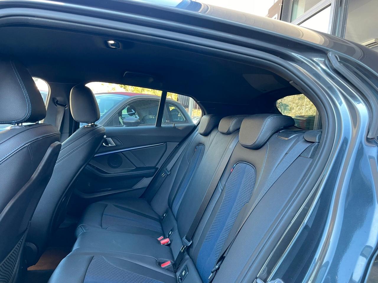 BMW 116d M-SPORT AUT 116cv *PACK LUCI*