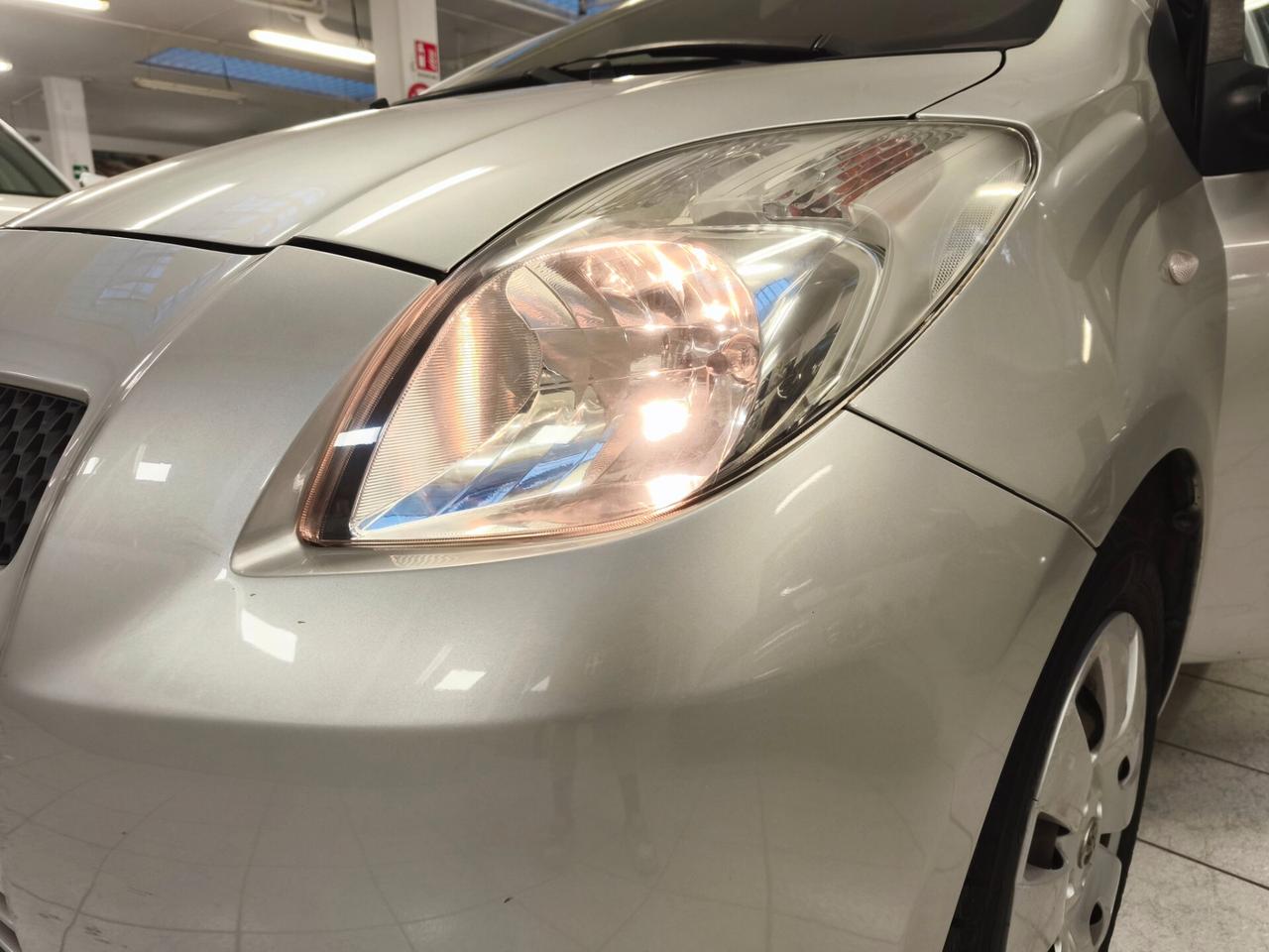 Toyota Yaris 1.3 5 porte Sol