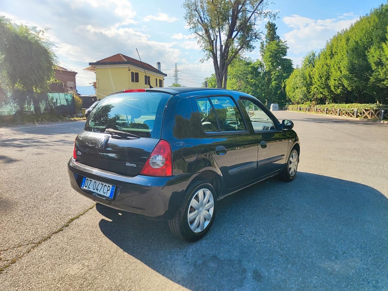 Renault Clio Storia 1.2 5 porte GPL