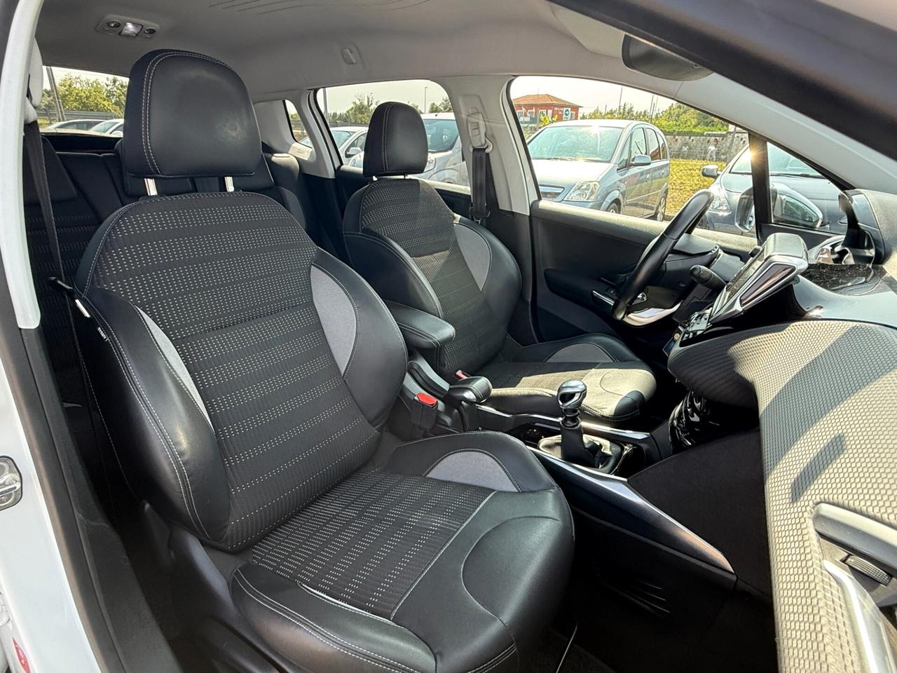 Peugeot 2008 1.6 e-HDi 115 CV Stop&Start Allure
