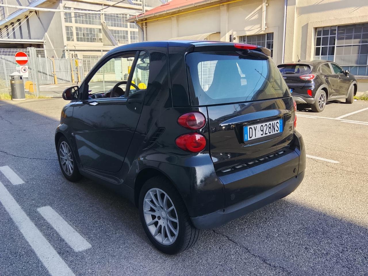 Smart ForTwo 1000 52 kW MHD coupé pure