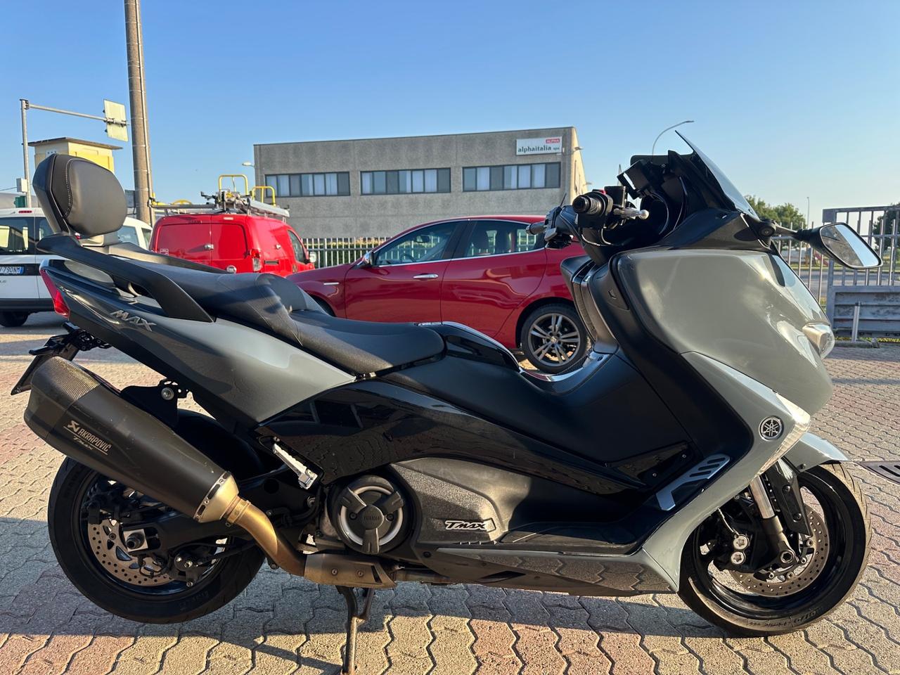 Yamaha TMAX SX