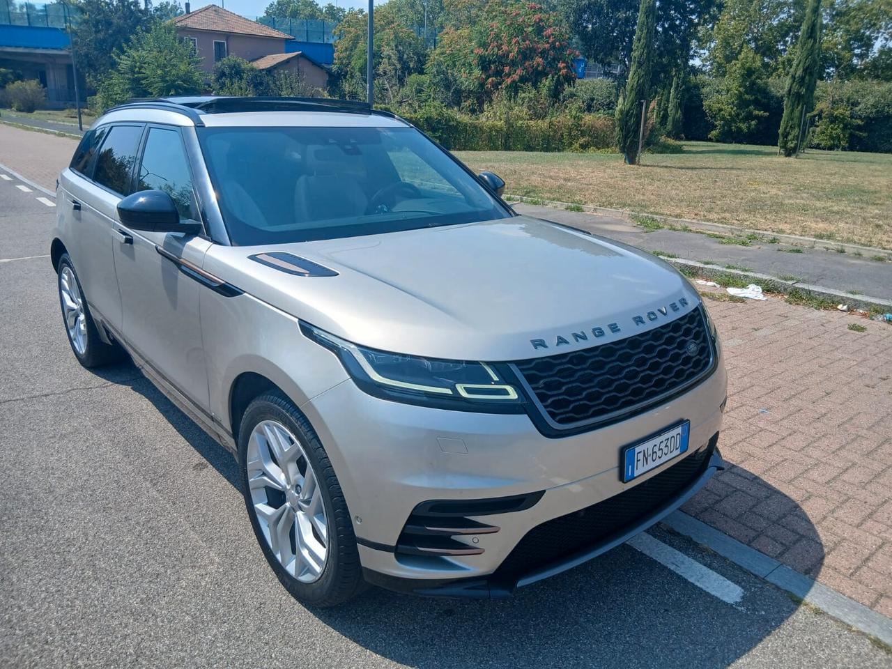 Land Rover Range Velar 2.0 TD4 180 CV R-Dynamic HSE