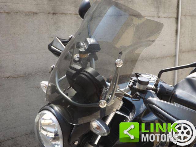 BMW R 1200 R anno 2008 con valigie laterali BMW originali