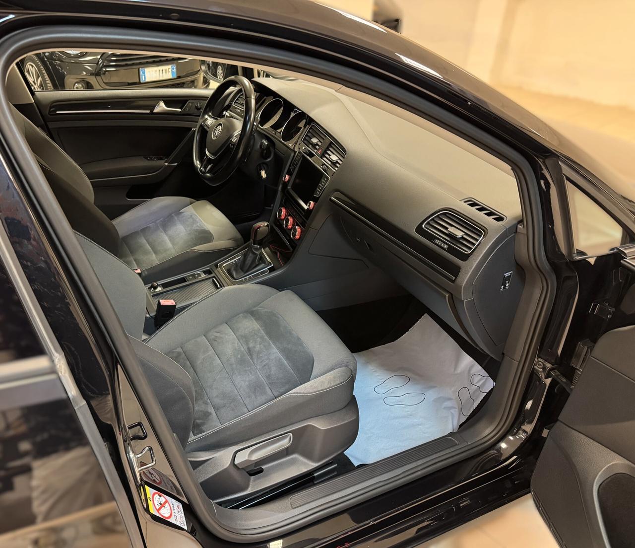Volkswagen Golf 1.4 TSI 140 CV DSG GTI