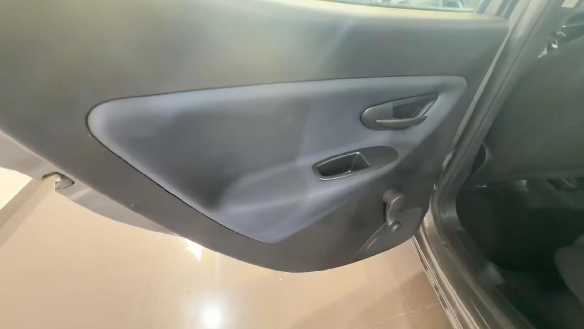 Lancia Ypsilon 1.0 FireFly 5 porte S&S Hybrid Platino