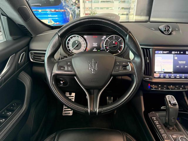 MASERATI Levante V6 Diesel 275 CV AWD Gransport Black Tetto,