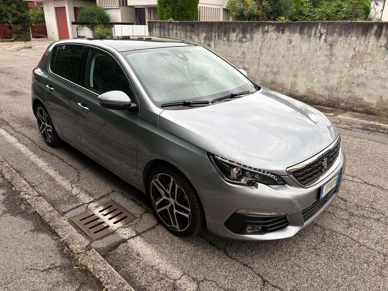 PEUGEOT 308 PureTech Turbo 130 S&S Allure