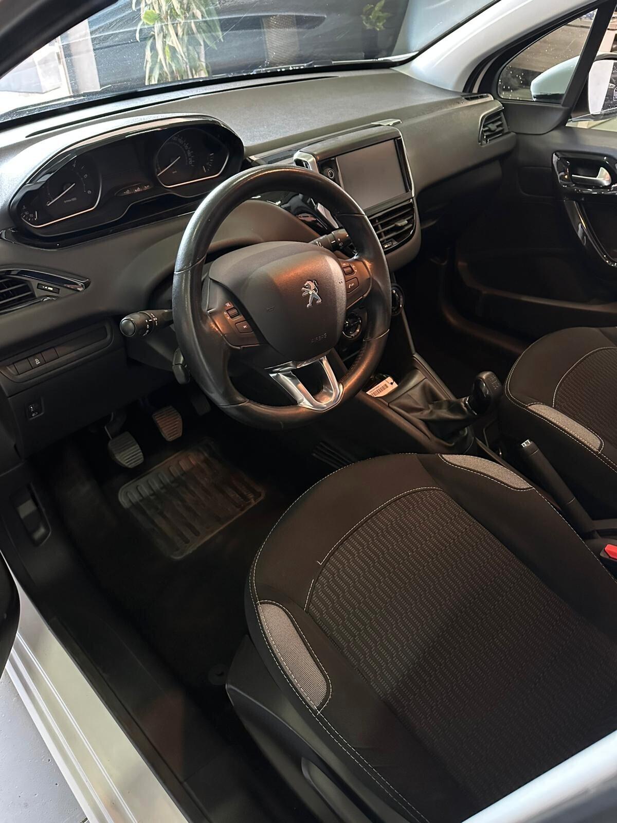 Peugeot 208 BlueHDi 75 5 porte Allure