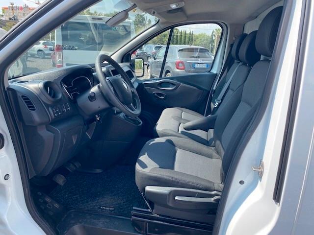 Renault TRAFIC 145HP