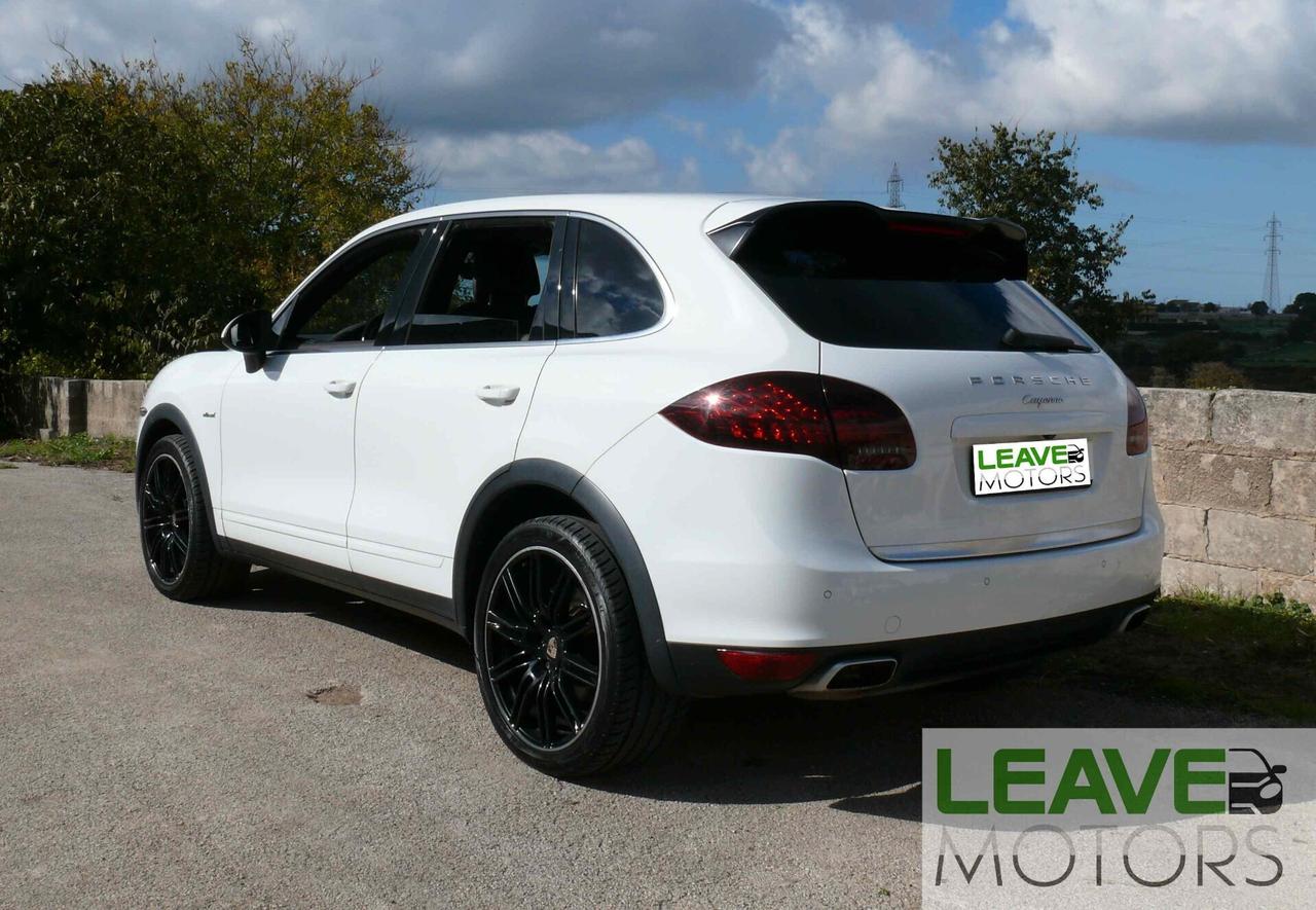 Porsche Cayenne 3.0 Diesel (M1401)