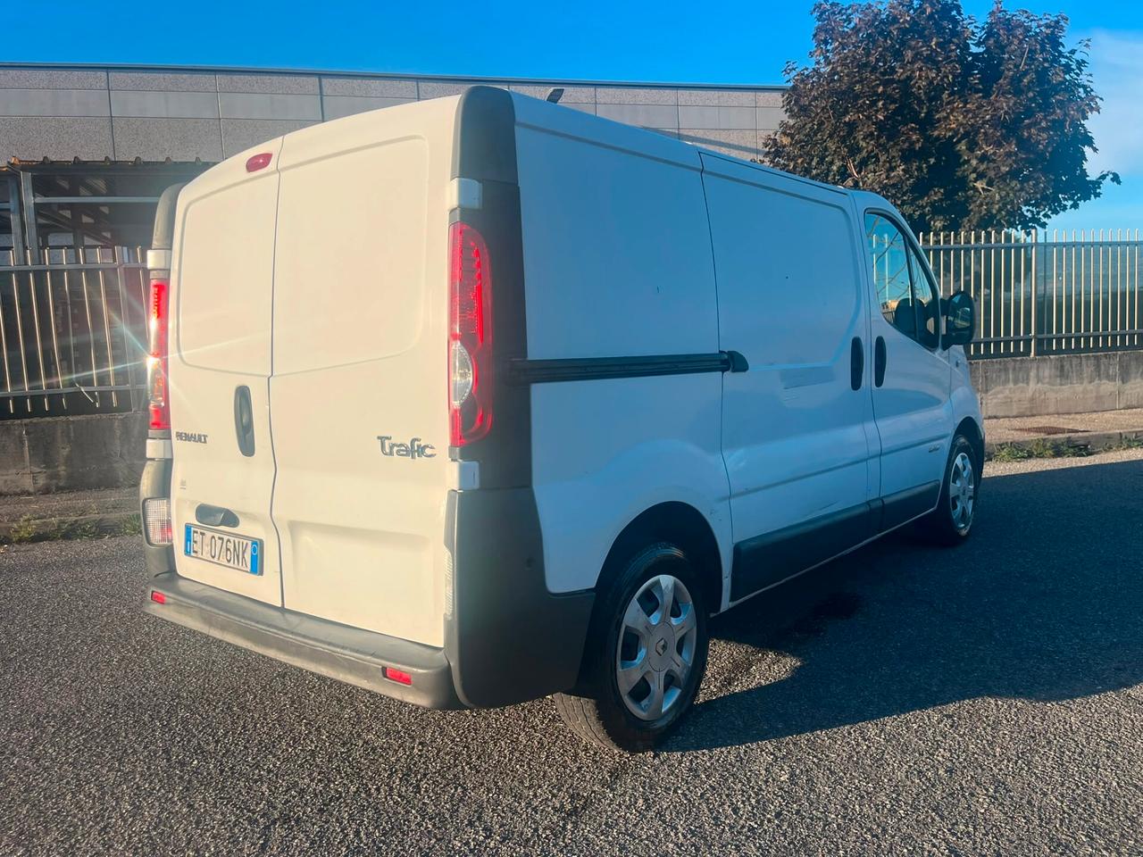 Renault trafic 2.0 dci