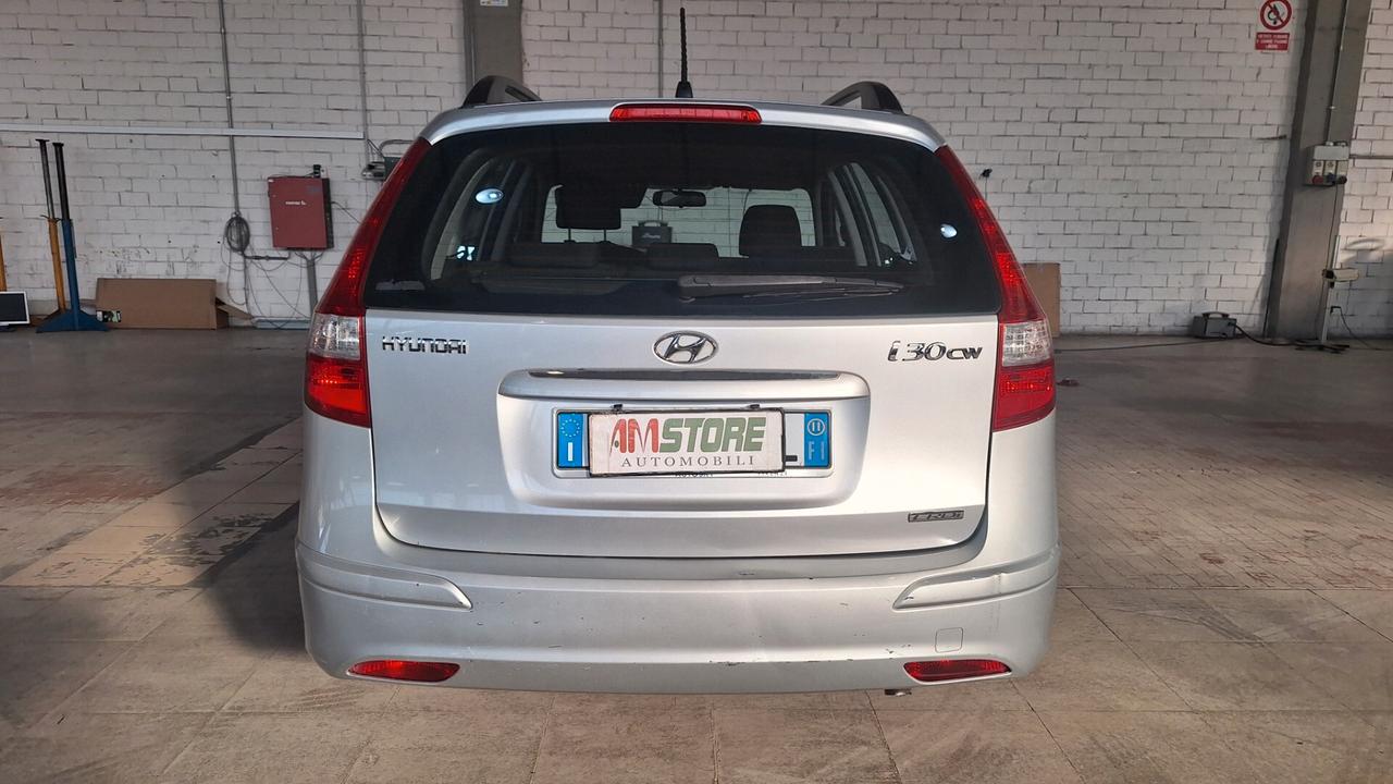 Hyundai i30 CW 1.6 CRDi VGT 16V 90CV