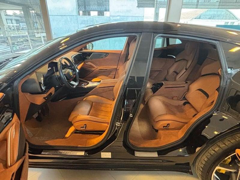 Ferrari Purosangue 6.5 V12 F1 DCT 4WD