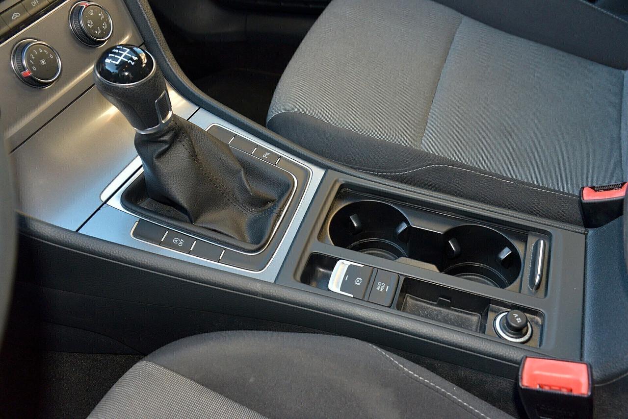 Volkswagen Golf VII 1.6 TDI 90CV Trendline Euro 6