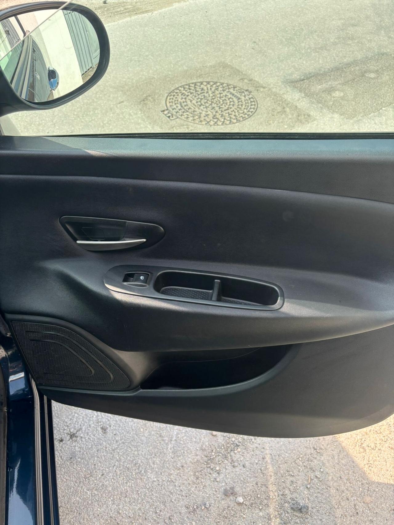 Lancia Ypsilon 1.2 69 CV 5 porte S&S Gold