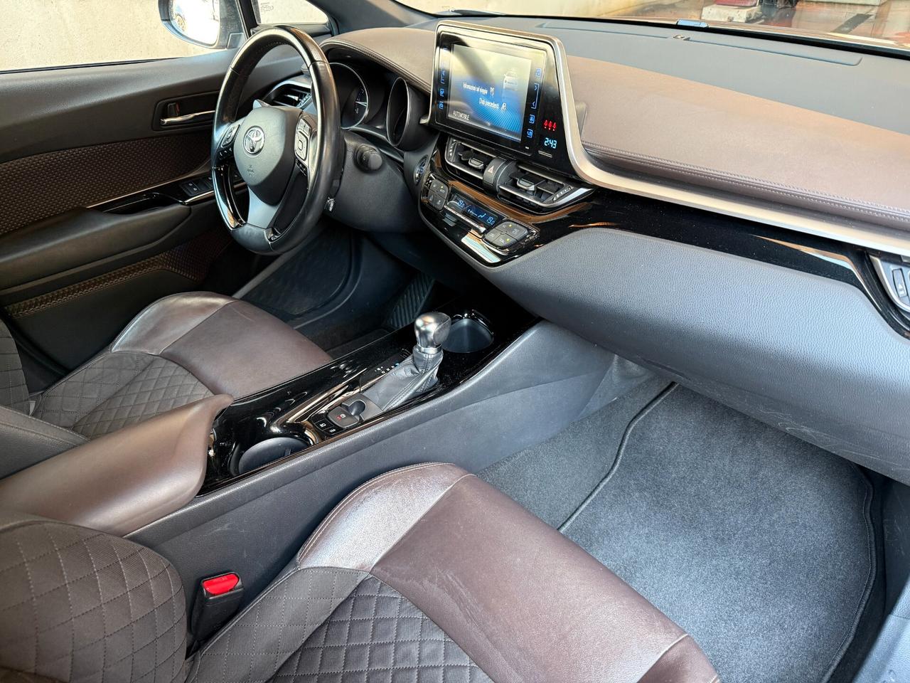 Toyota C-HR 1.2 Turbo CVT 4WD Lounge