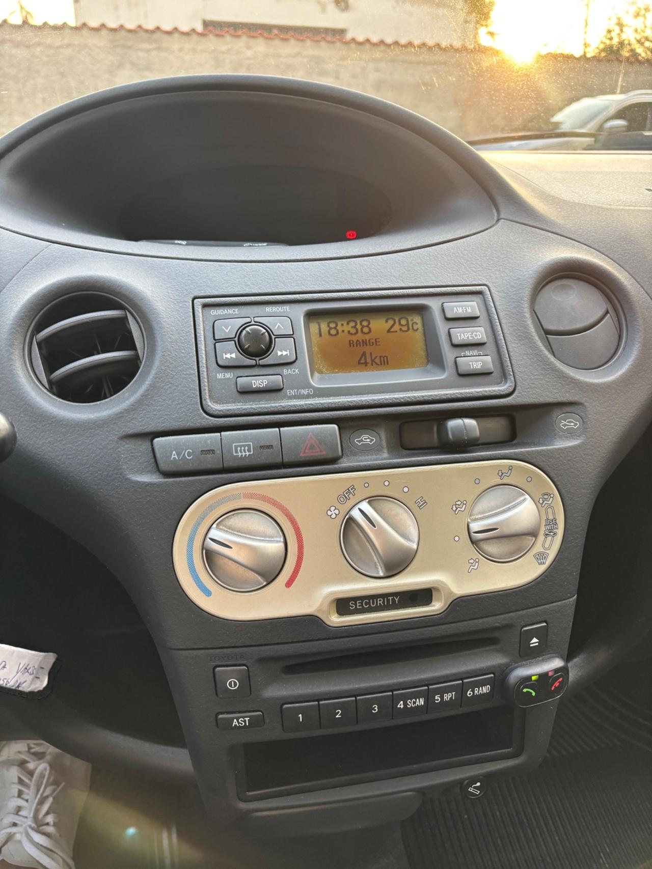 TOYOTA YARIS 1.0 65CV SOLI 75.000KM