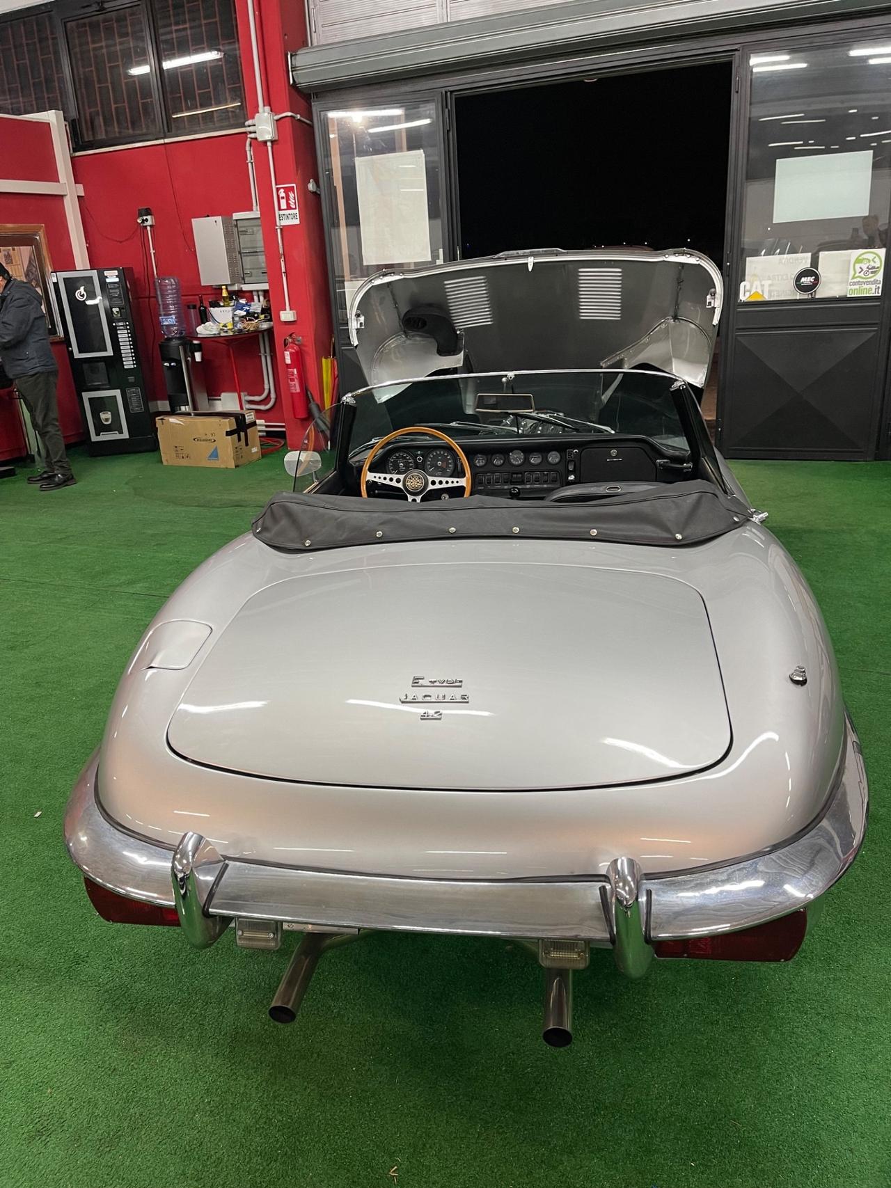 Jaguar E-Type Cabrio 4.2 Cambio Manuale Da Concorso PERMUTE RATE