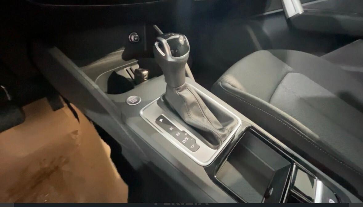 Audi Q2 35 TFSI S tronic line Edition KM 0