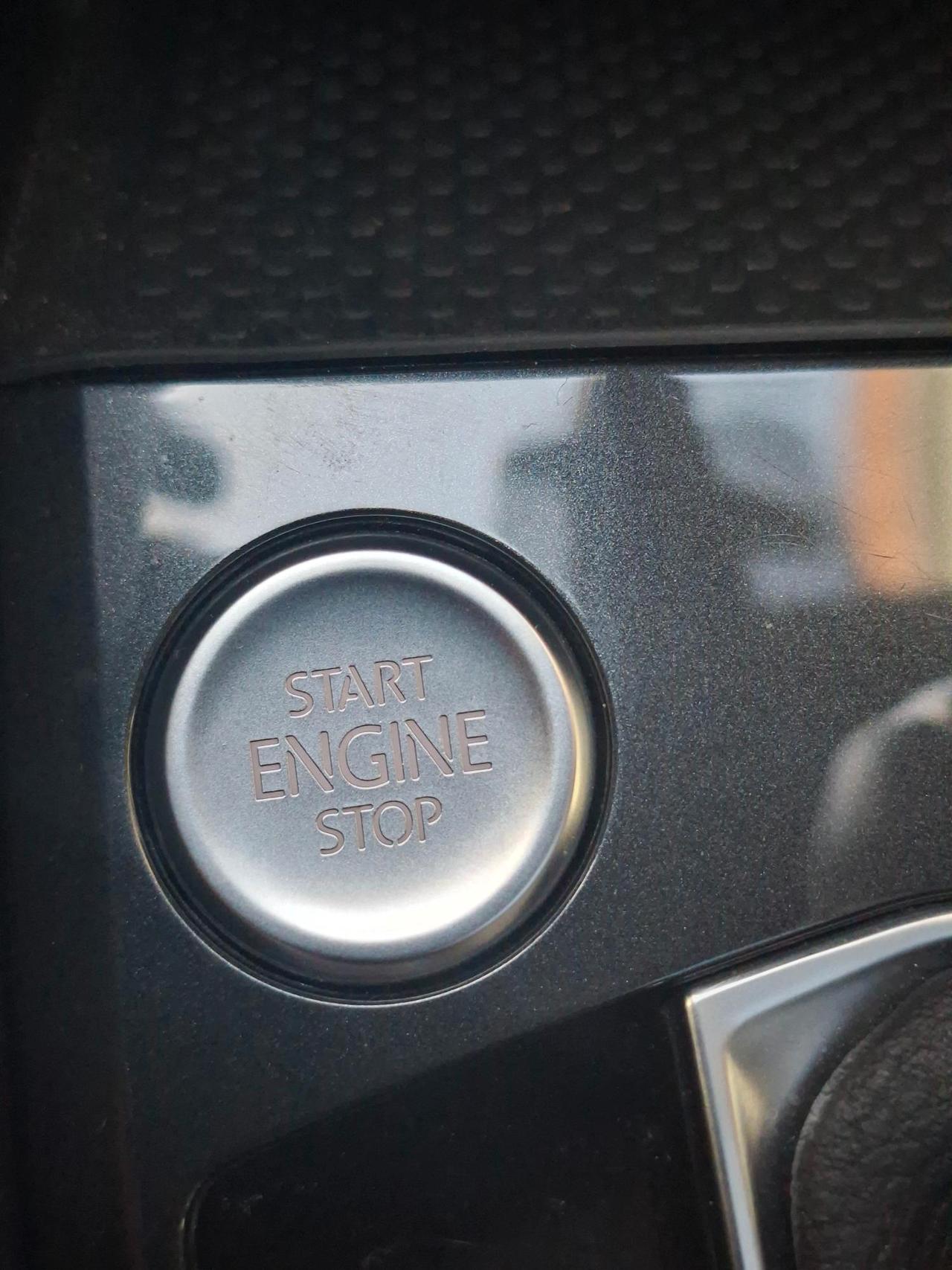 Volkswagen Tiguan 2.0 tdi R-Line 150cv dsg