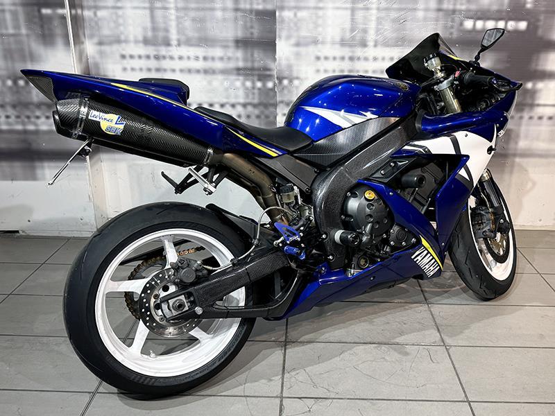 Yamaha YZF R1