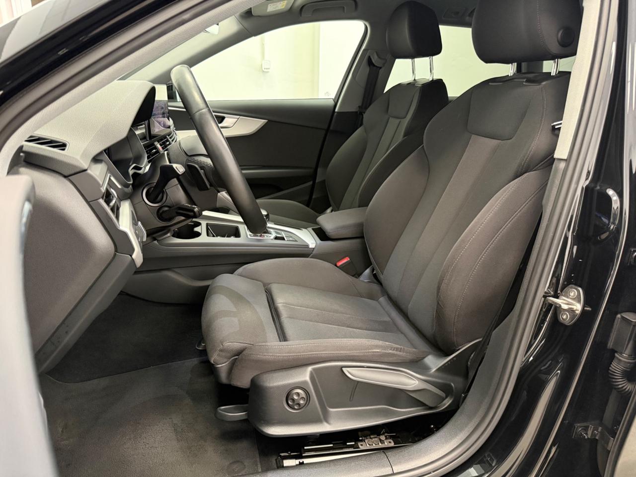 Audi A4 Avant 40 TDI S tronic line edition